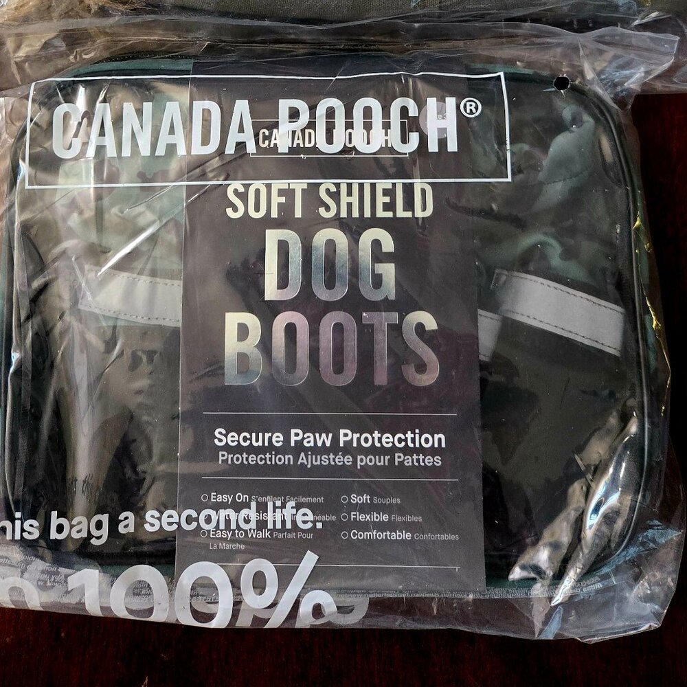 Canada Pooch Dog Boots, Size 3